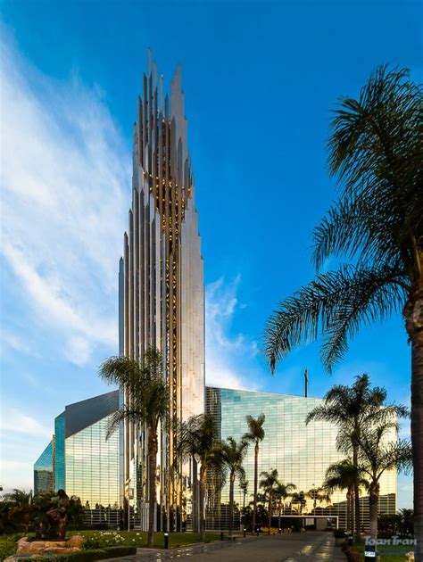 Christ cathedral orange county - The Crystal Cathedral by architect John Burgee was built in Garden Grove, Orange County, California, United States in 1977-1980. It is 39m high, 126,49m long, 63m wide Crystal Cathedral - Data, Photos & Plans - WikiArquitectura